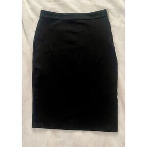 NWOT Labijou Black Pencil Skirt with Zipper. Size Medium.
